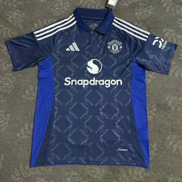 Manchester United Jersey - Image 3