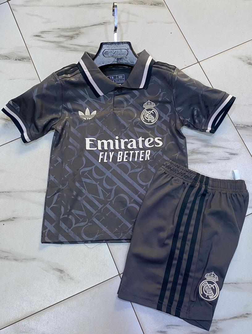 Real Madrid Home Jersey 2024/25 - Image 3